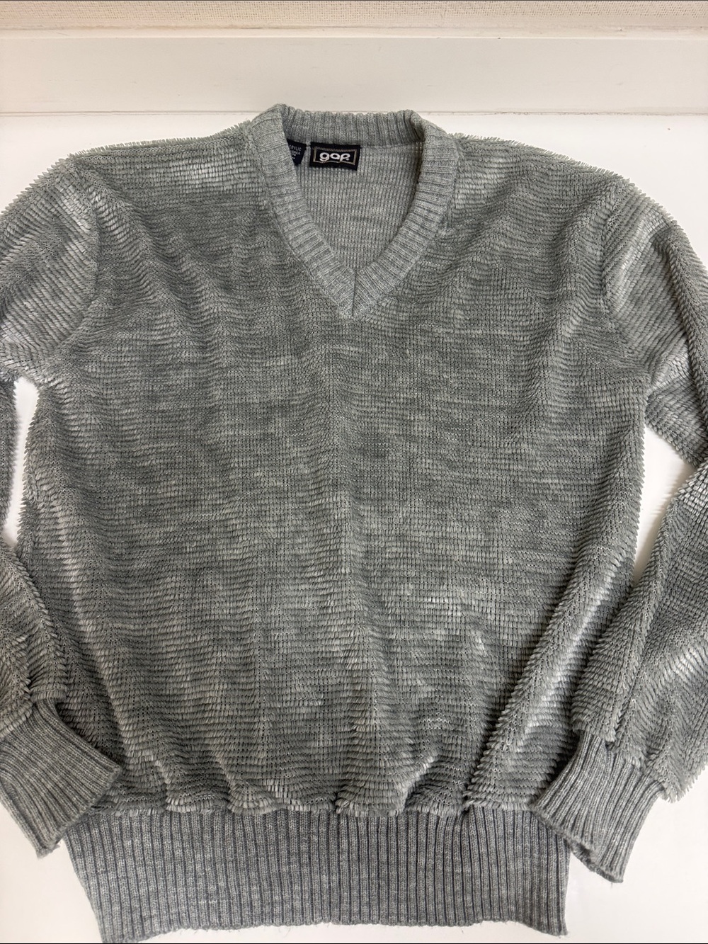 GAP Vintage V-Neck Chenille Sweater in Light Gray
